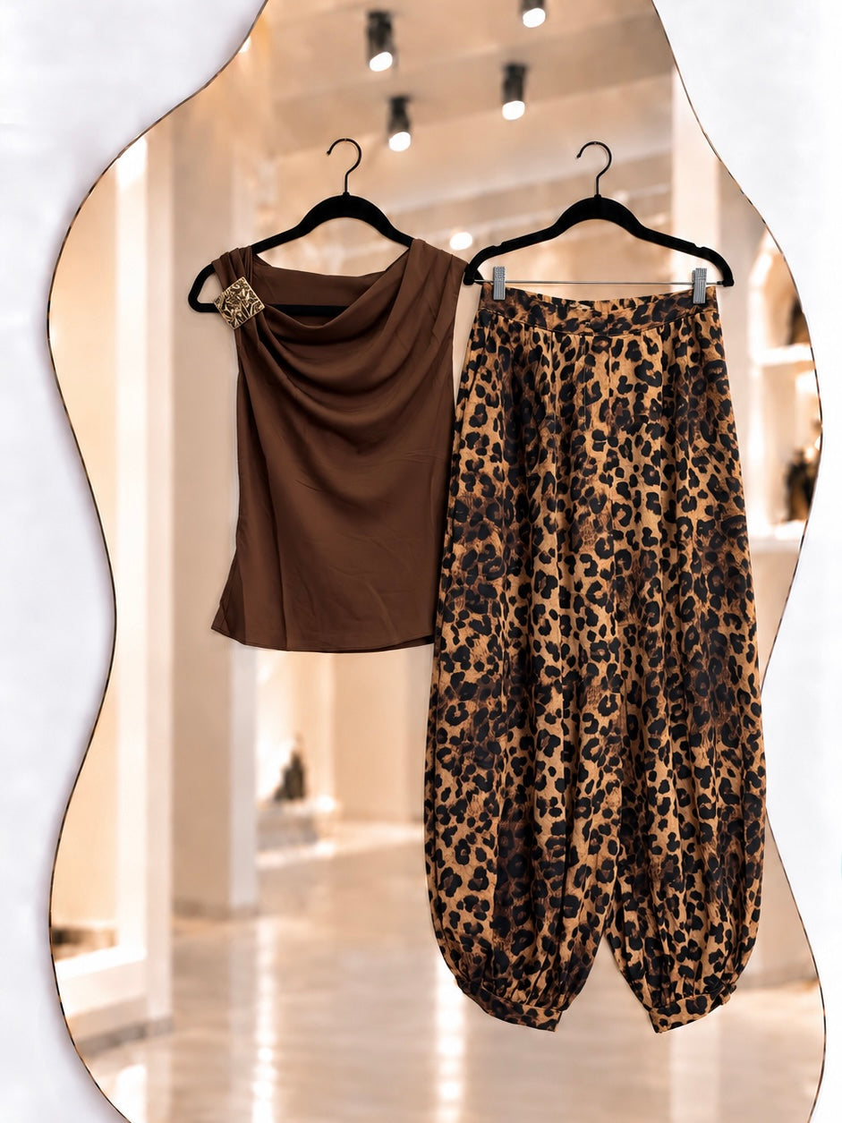 Blusa Satinada Hebilla