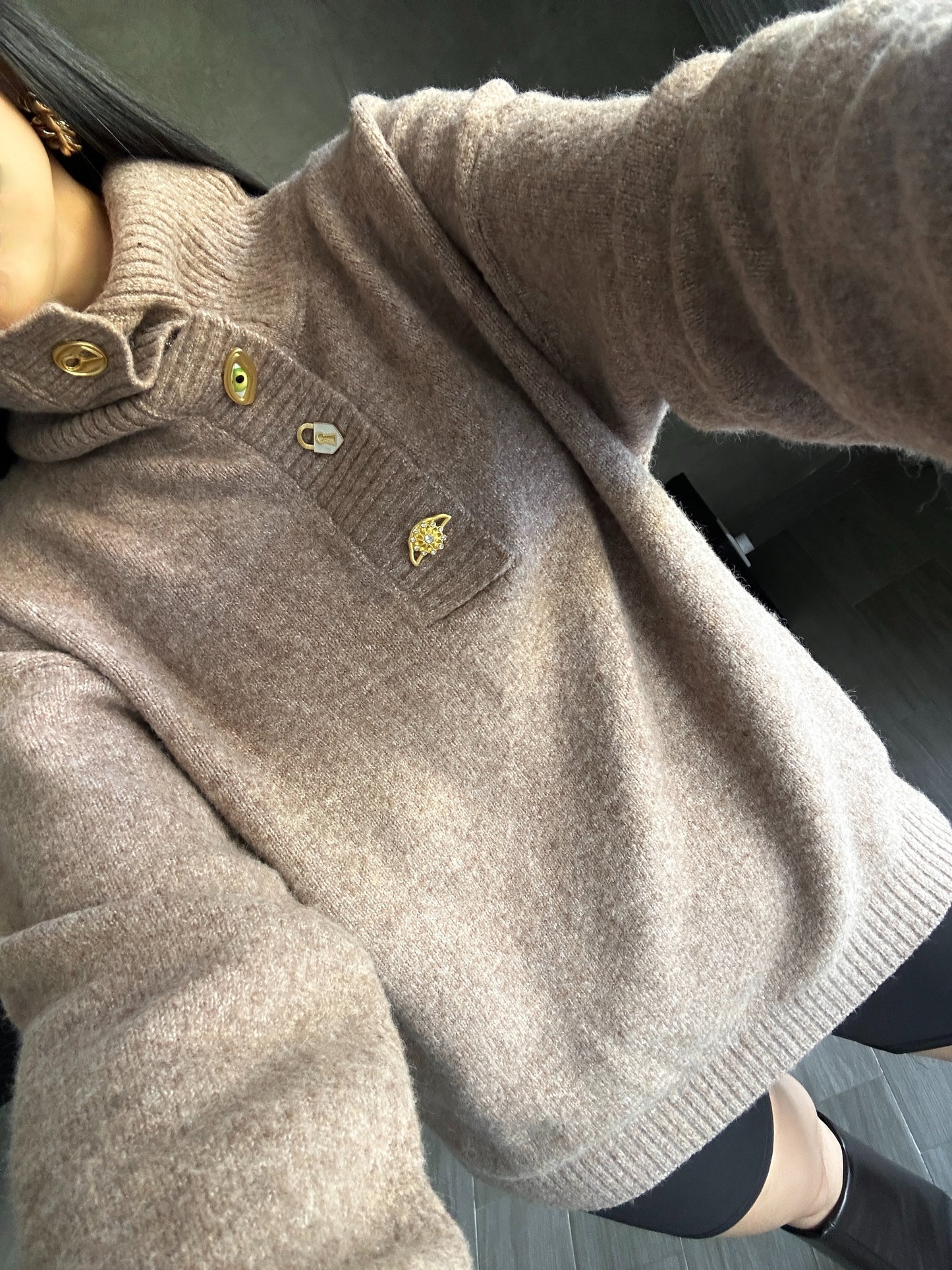 Button-down Collar Sweater