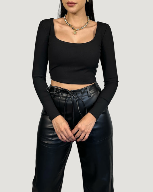 Blusa Crop Negra